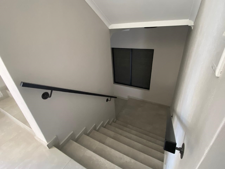 1 Bedroom Property for Sale in Table View Western Cape